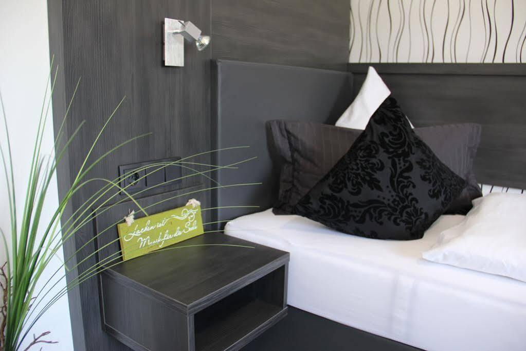 Grunder Gaestehaus Limbach  Экстерьер фото